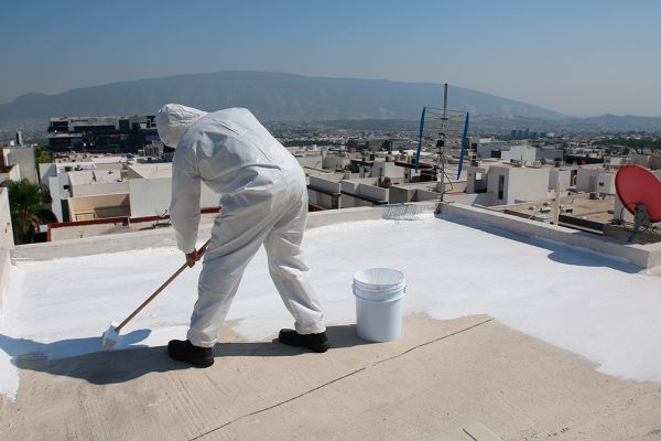 ¿Qué colores ayudan a mantener una casa más fresca? La relación entre pintura y temperatura