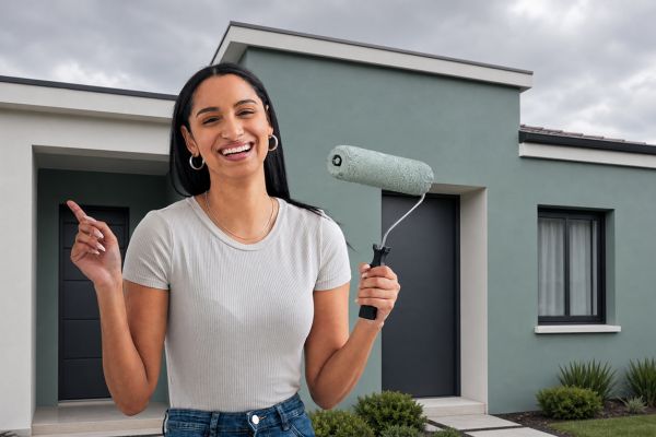 ¿Cuánto tiempo hay que esperar para pintar una pared mojada después de una tormenta?