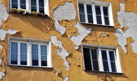 &iquest;La pintura se est&aacute; descascarando? Estas son las causas y c&oacute;mo solucionarlo correctamente 