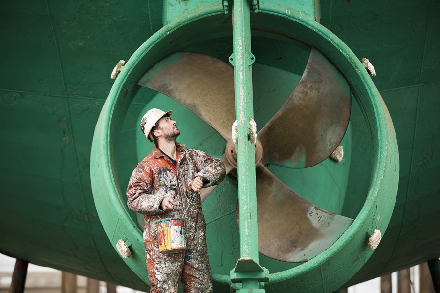 Qué son las pinturas marinas e industriales y por qué son clave en entornos extremos